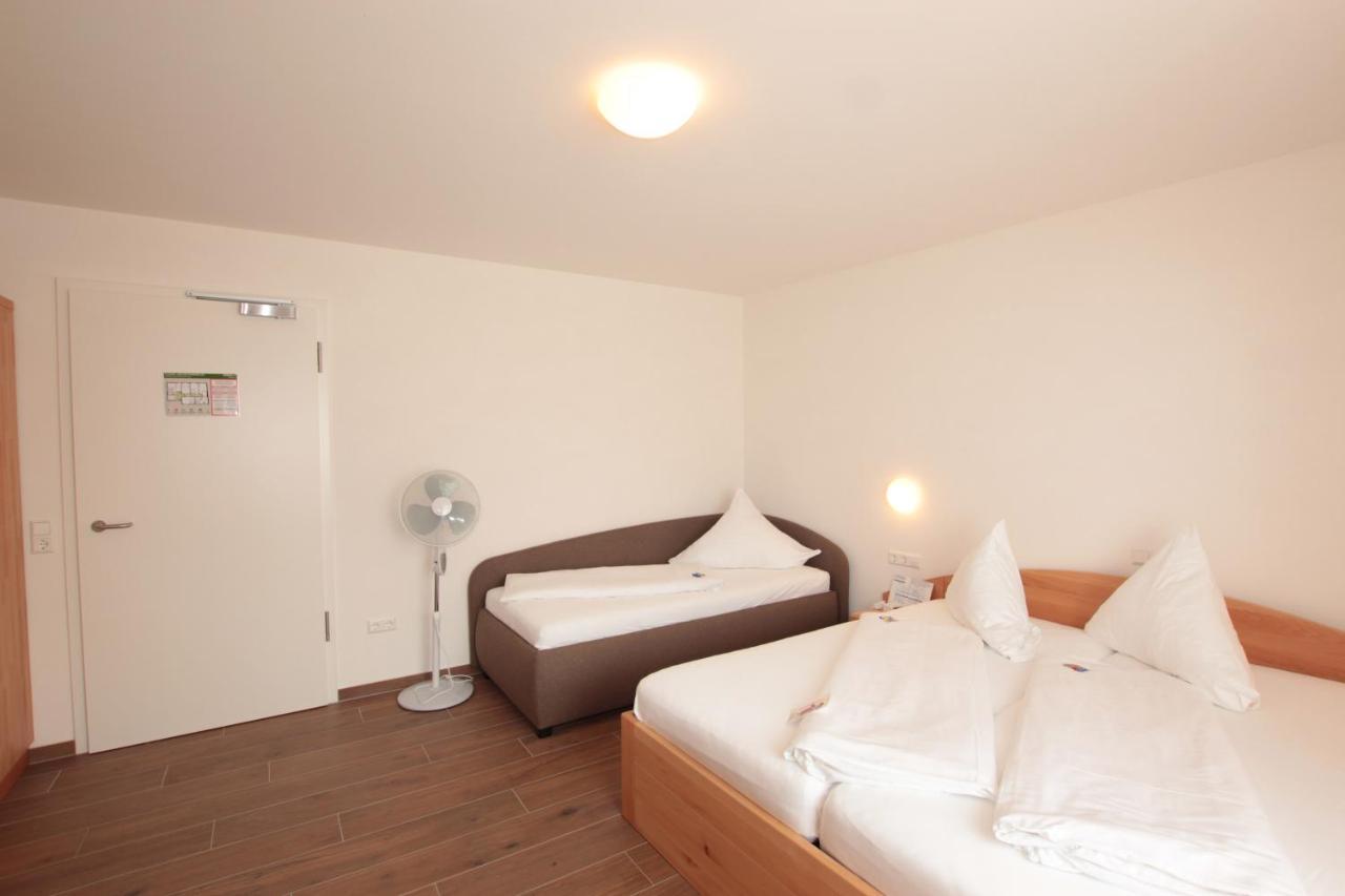 Hotel Sunnegaessle Руст Екстериор снимка