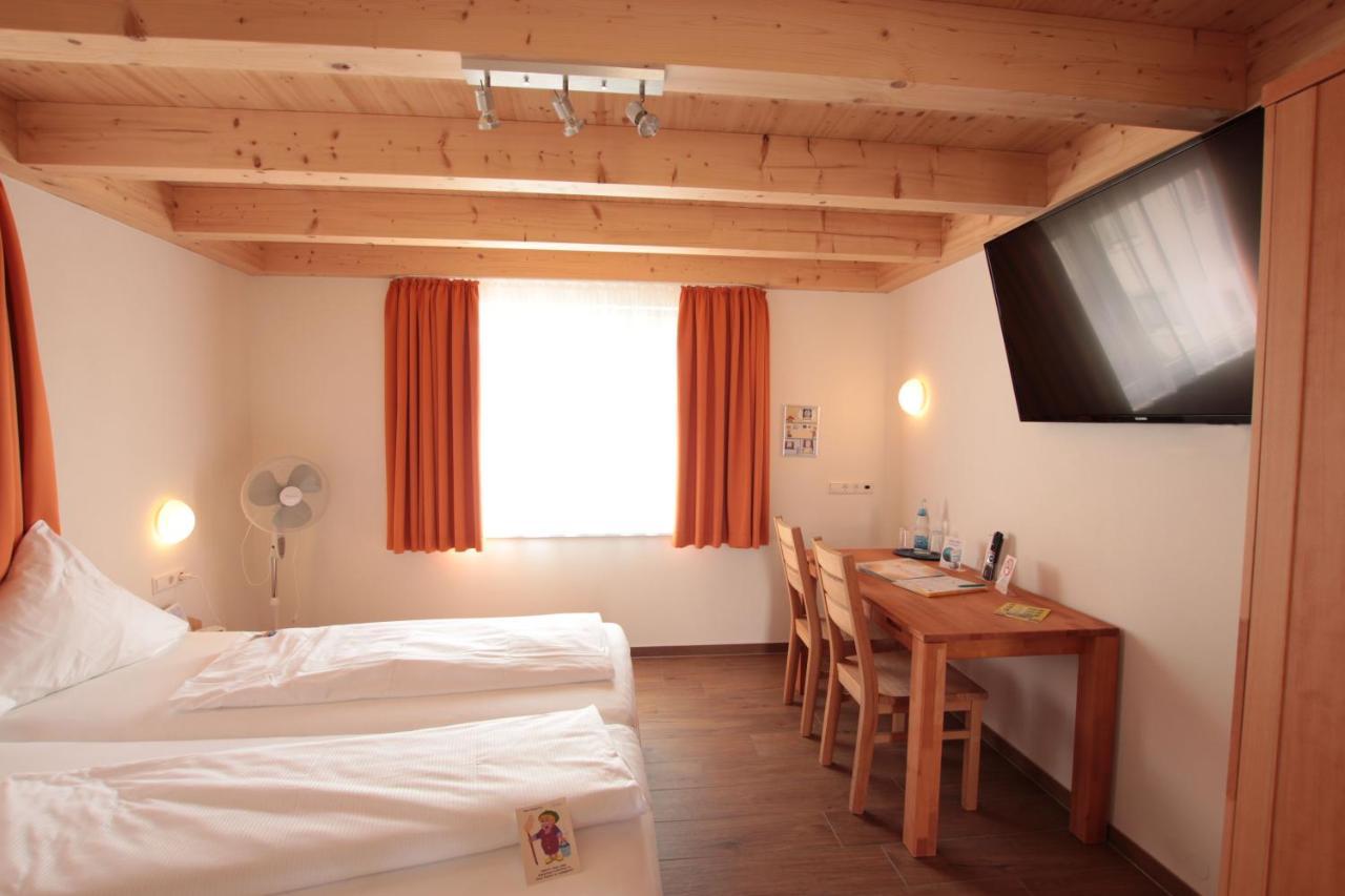 Hotel Sunnegaessle Руст Екстериор снимка