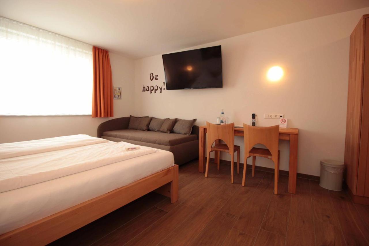 Hotel Sunnegaessle Руст Екстериор снимка